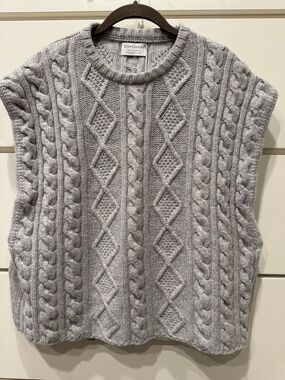 NWT Women's 💯  cashmere Cable Knit Sleeveless Sweater Vest - Light Gray